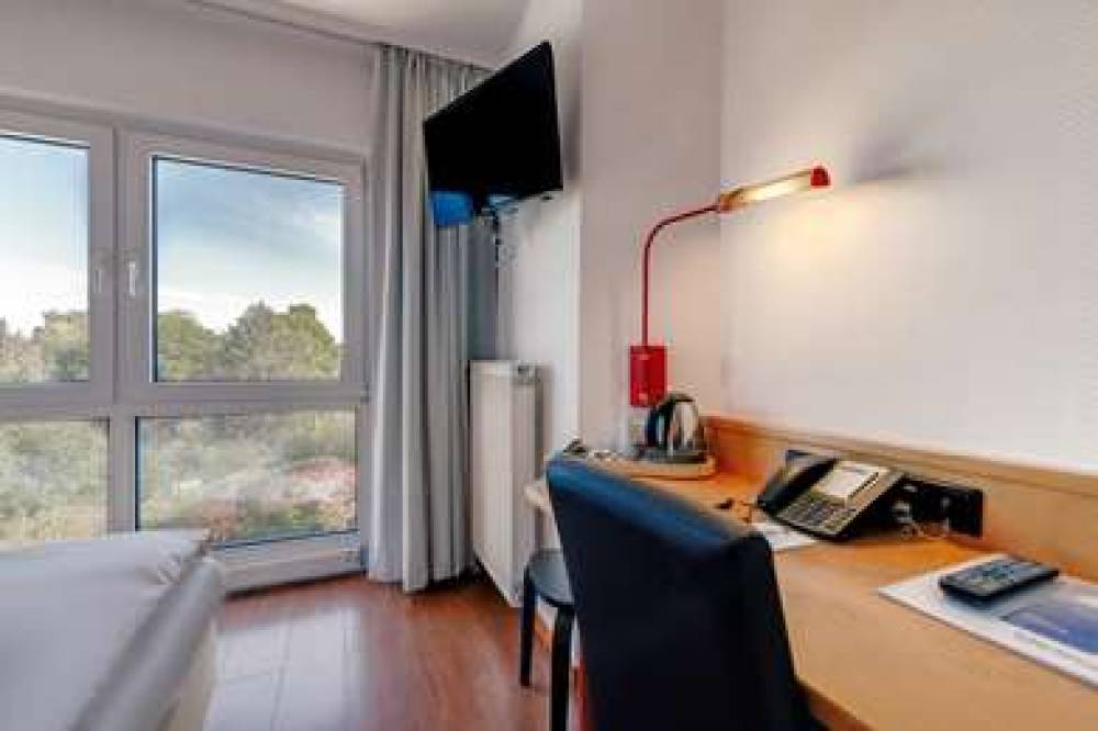 HOTEL AMBIENTE LANGENHAGEN HANNOVER 6