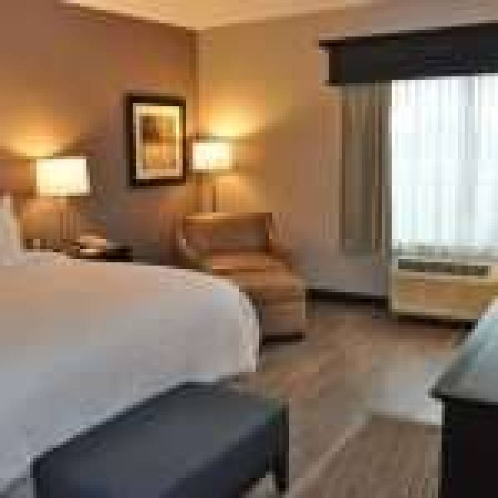 Hotel At Batavia Downs 4