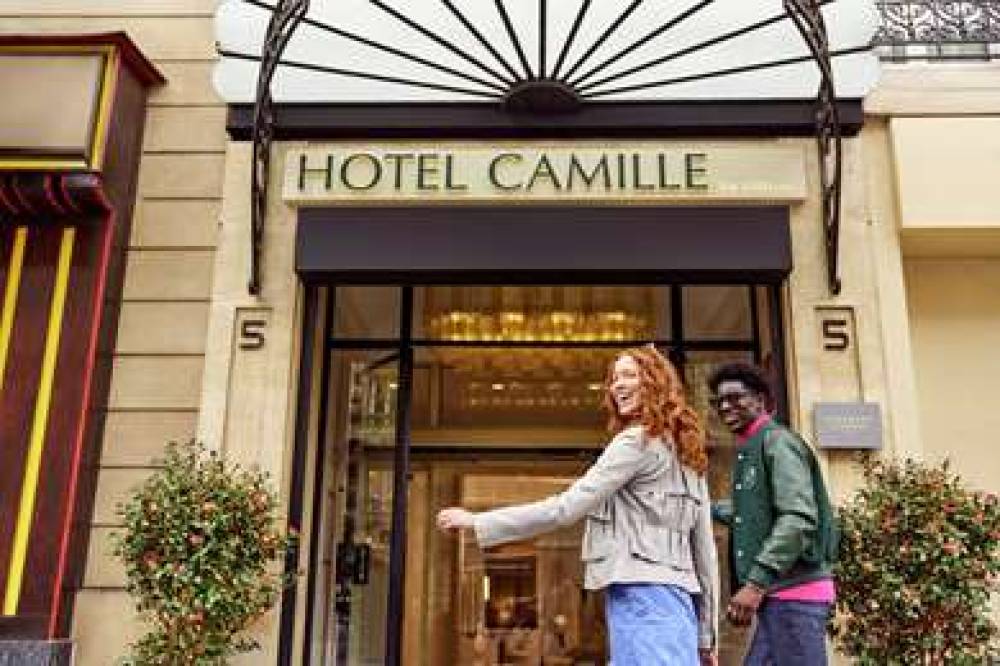 HOTEL CAMILLE PARIS TAPESTRY HILTON 3