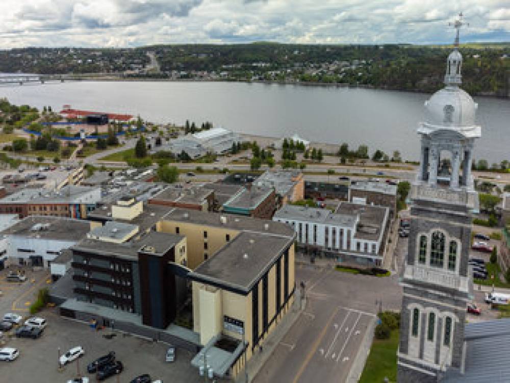 HOTEL CHICOUTIMI 3