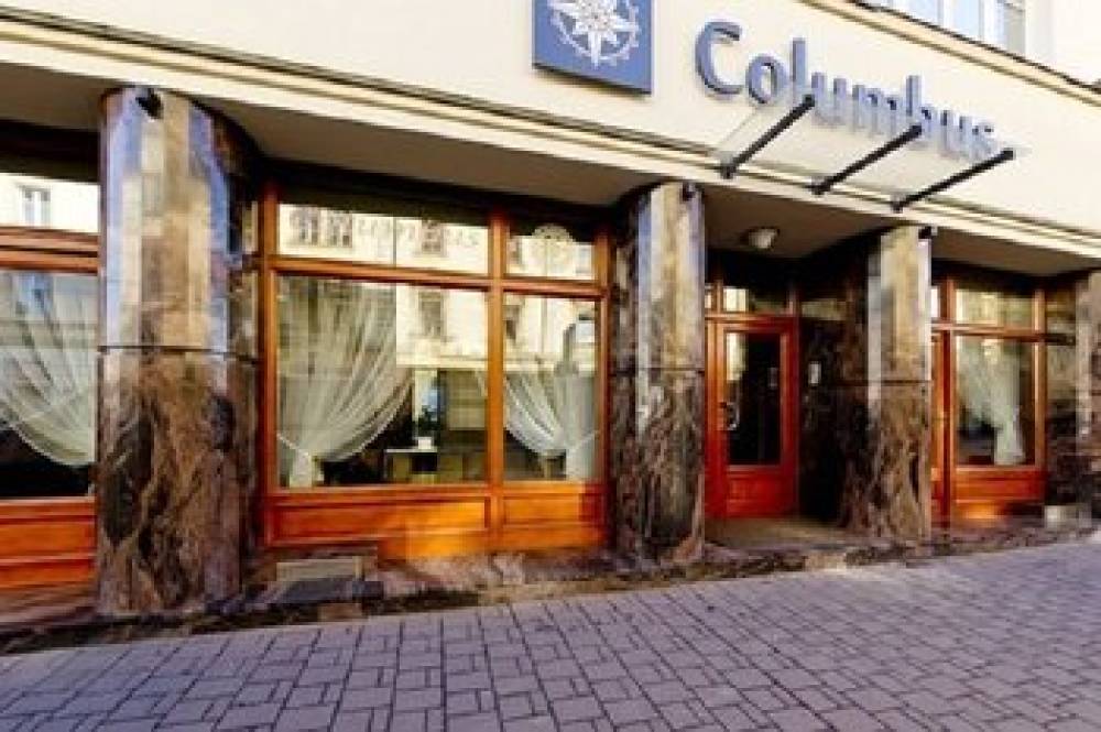 HOTEL COLUMBUS 5