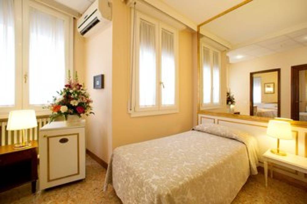 HOTEL CONTINENTAL - TREVISO 9