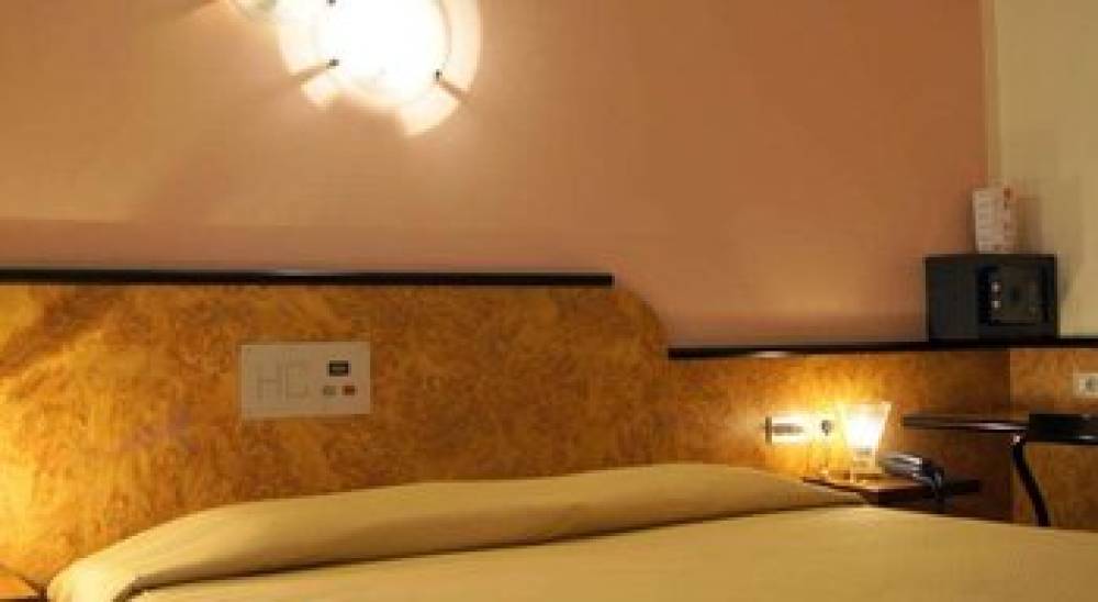 HOTEL CRISTINA - VICENZA 8