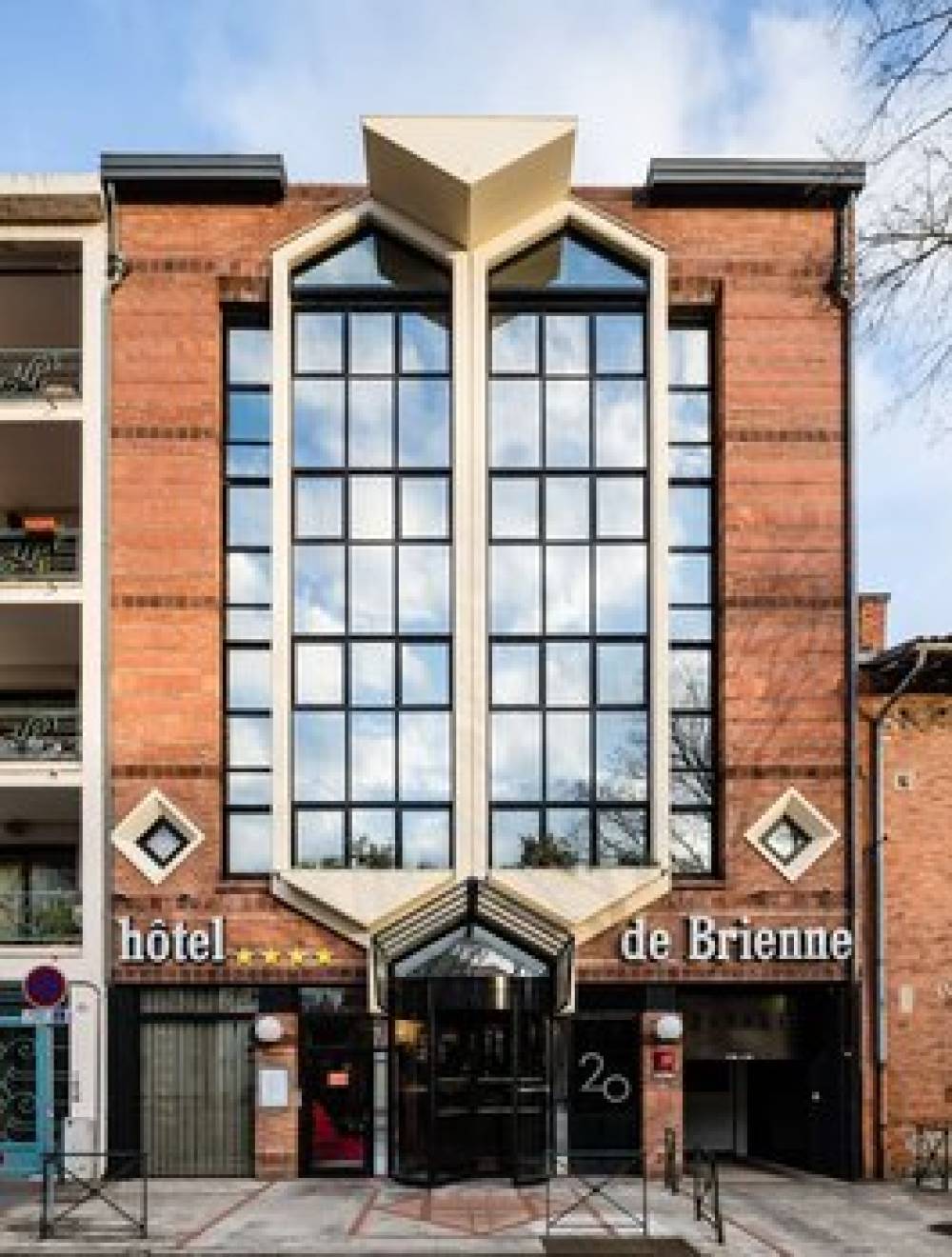 HOTEL DE BRIENNE 10