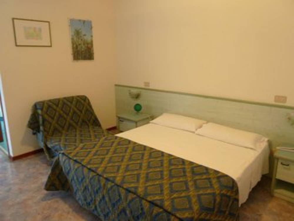 HOTEL FIRENZE - BIBIONE 10