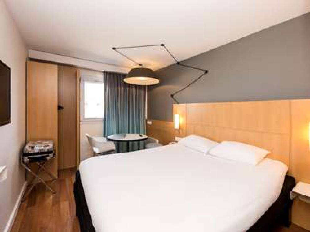 HOTEL IBIS SISTERON 9