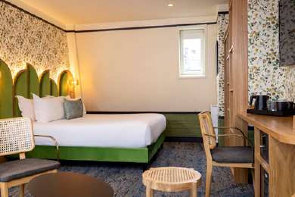 HOTEL JARDIN DE CLUNY 10