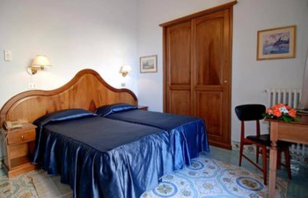 HOTEL LA BUSSOLA AMALFI 1