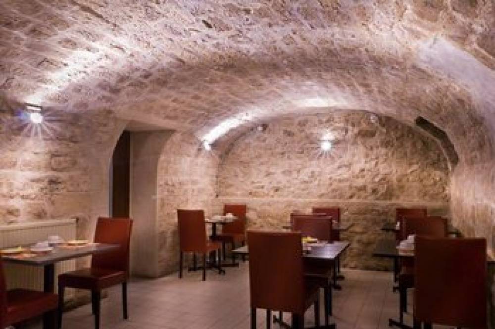 Hotel Le Compostelle Le Marais 4