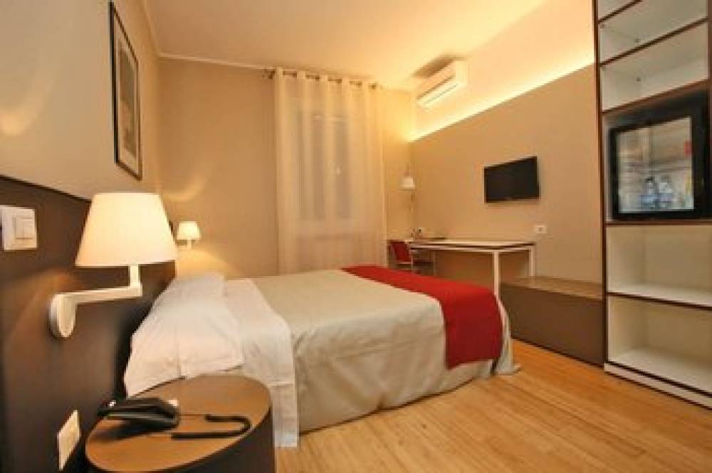 HOTEL LE VILLE MODENA 7