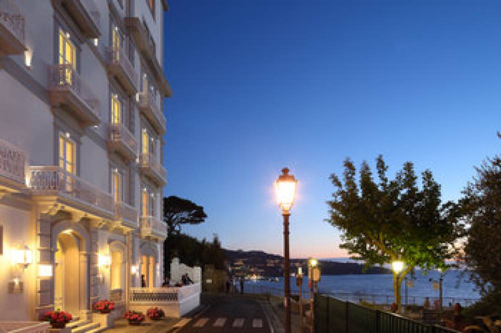 Hotel Mediterraneo Sorrento 4