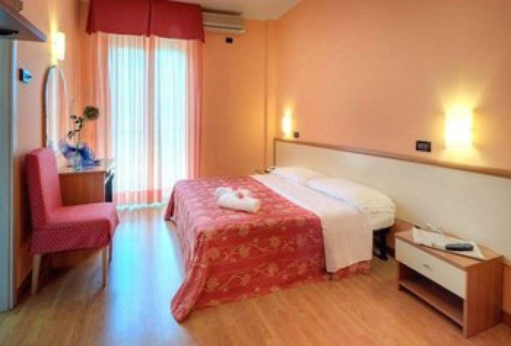 HOTEL MONDIAL - PORTO RECANATI 7