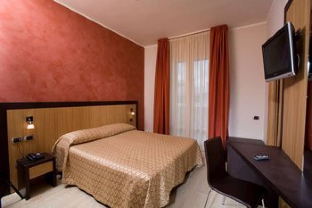 HOTEL NAITENDI - CUTROFIANO 10