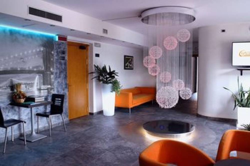 HOTEL ORANGE - VERGIATE 6