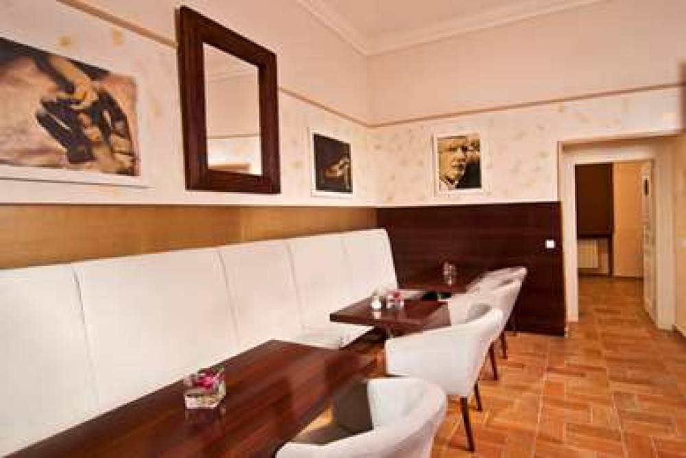 Hotel Praga1 10