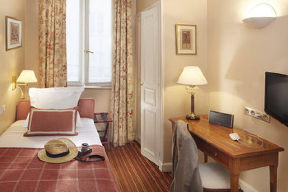 HOTEL RELAIS DU LOUVRE 7