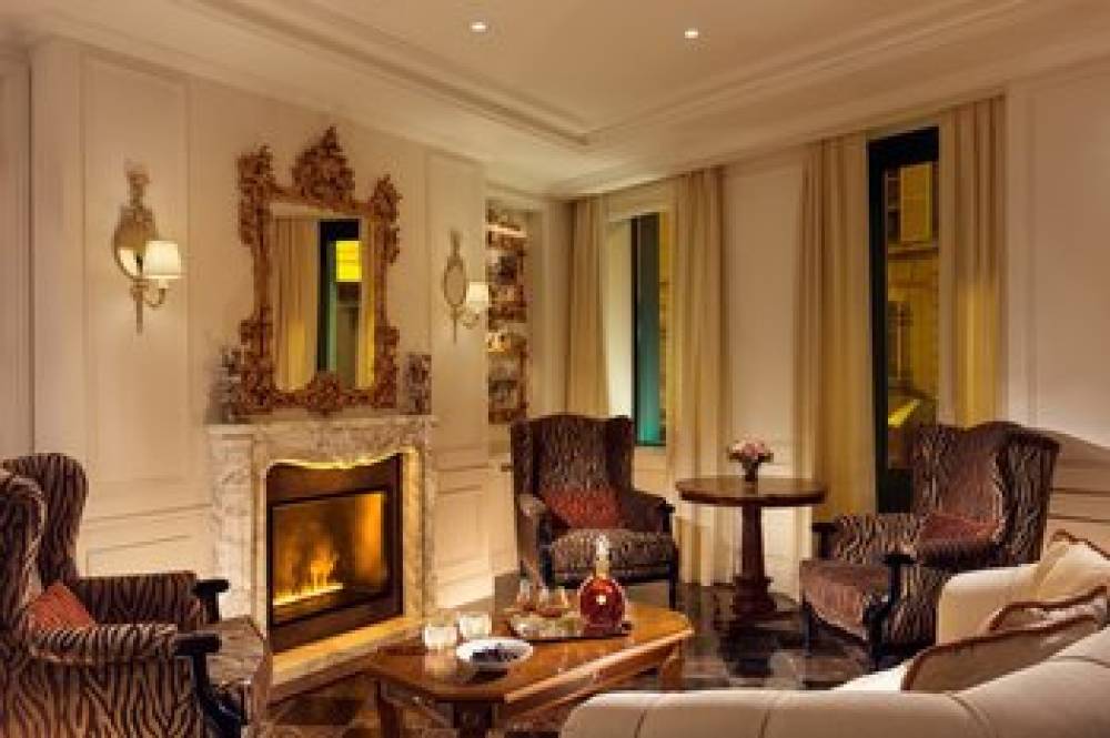 HOTEL SPLENDIDE ROYAL PARIS 9