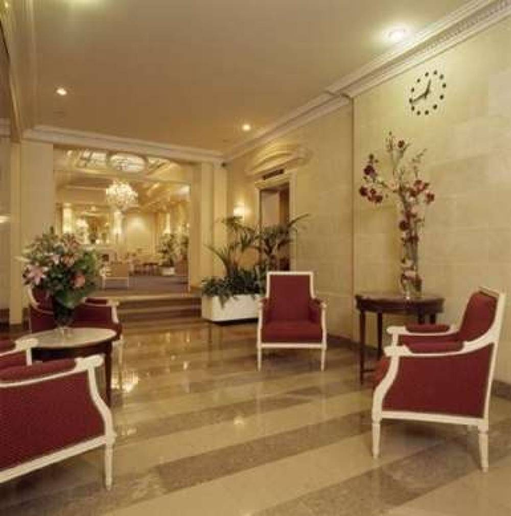 Hotel St Petersbourg Opera Spa 3