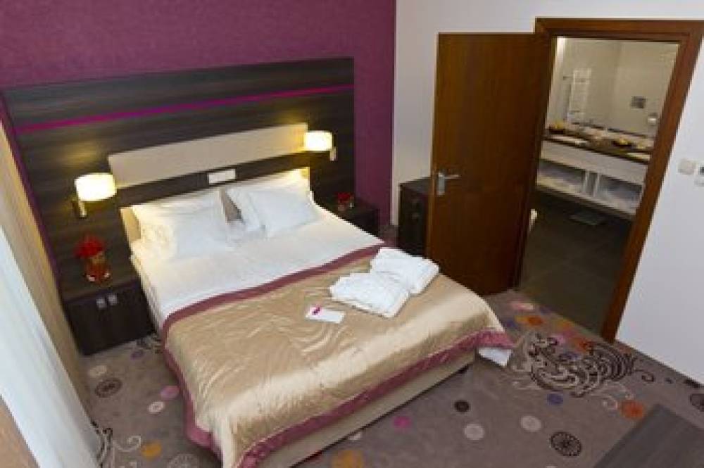 HOTEL SZAFRAN KATOWICE CZELADZ 8