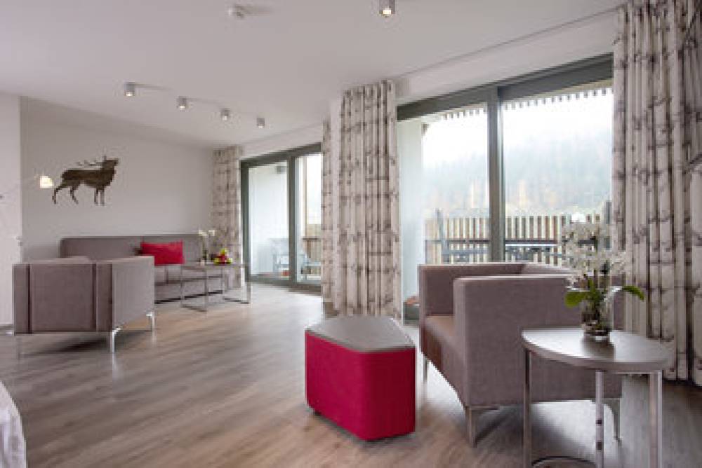 HOTEL TRAUBE TONBACH 5