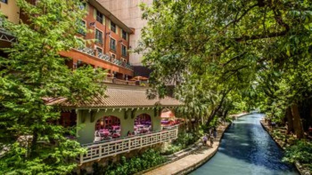 Hotel Valencia Riverwalk 3