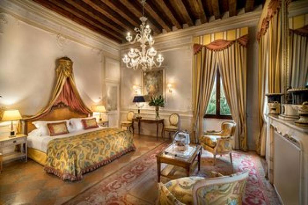 HOTEL VILLA FRANCESCHI 5