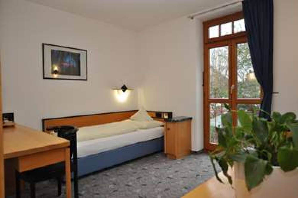 Hotel Villa Waldperlach 9