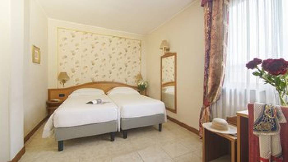 HOTEL VILLA ZOIA SRL 6