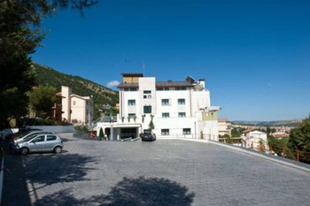 HOTEL VITTORIA - SAN GIOVANNI ROTON 3