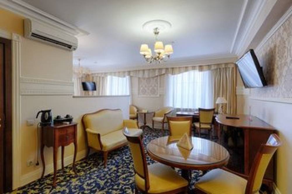 Hotel Zvezda 5