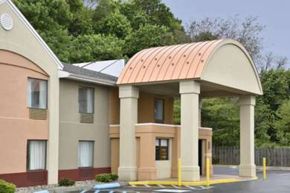 Howard Johnson By Wyndham Allentown Dorney Hotel & Suites 2