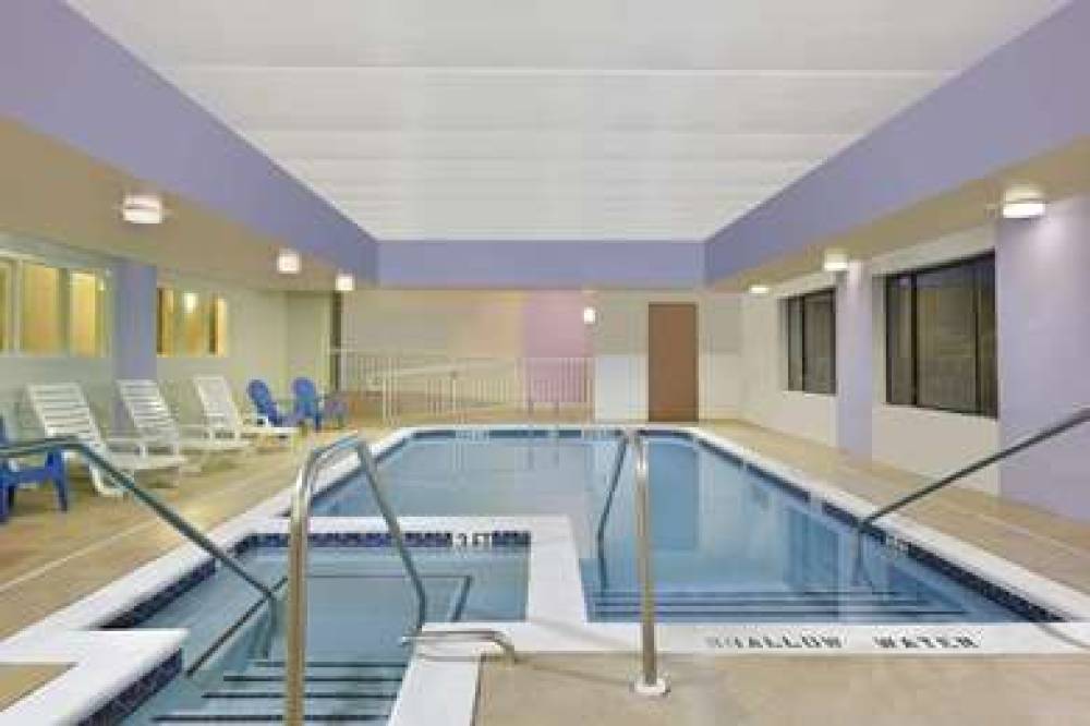 Howard Johnson By Wyndham Allentown Dorney Hotel & Suites 4