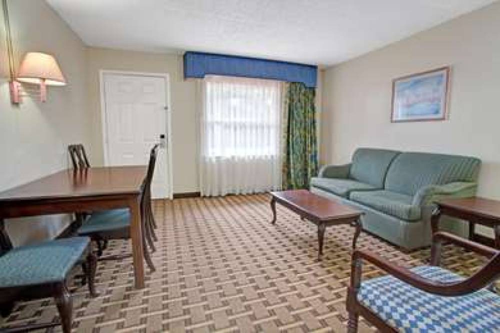 Howard Johnson By Wyndham Lake Front Park Kissimmee 4