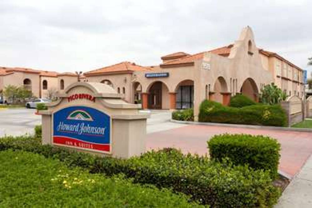 Howard Johnson By Wyndham Pico Rivera Hotel & Suites 1