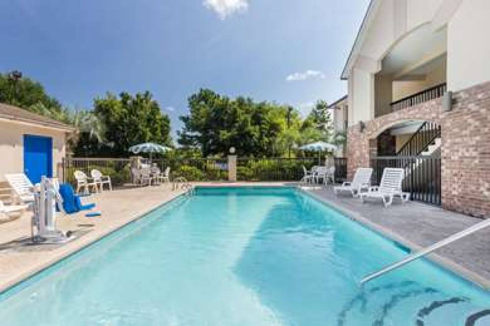 Howard Johnson By Wyndham Savannah GA 3