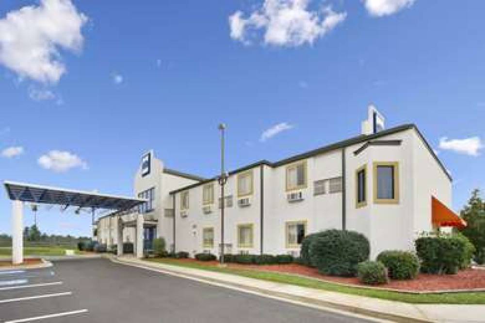 Howard Johnson By Wyndham Tifton