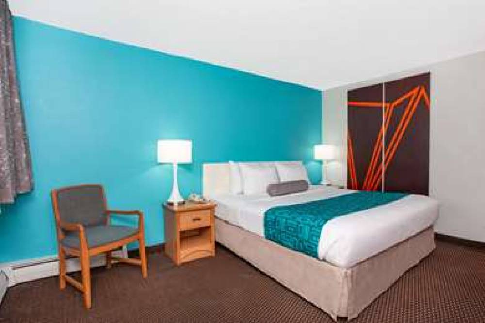 Howard Johnson Express Inn - Colorado Springs 10