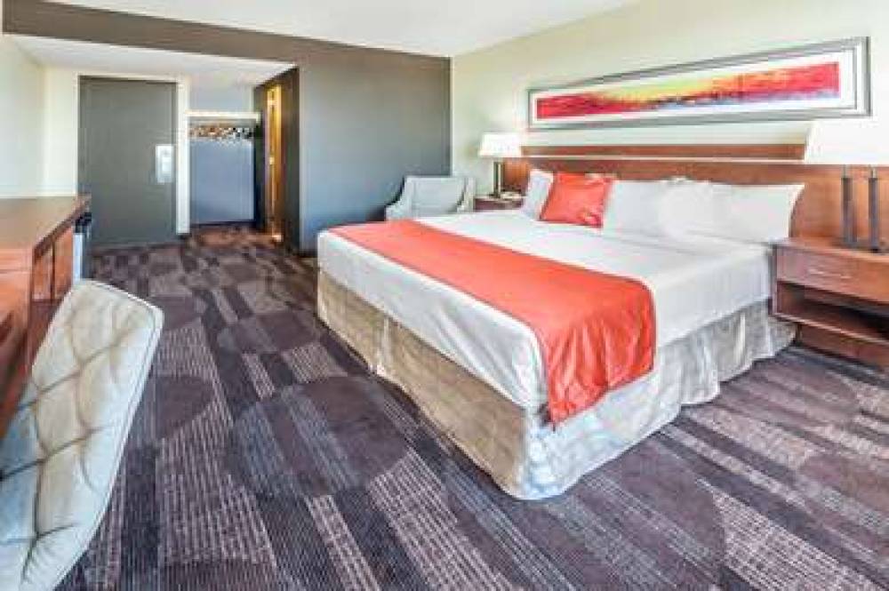 Howard Johnson Hotel By Wyndham Edmonton 4