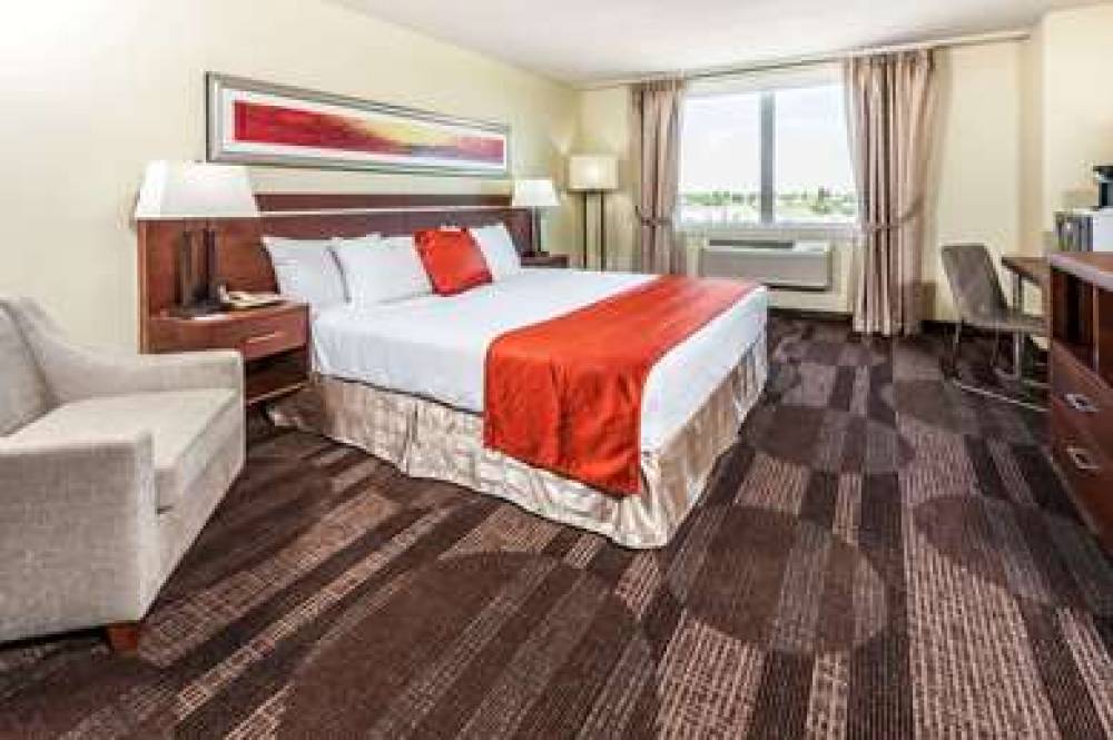 Howard Johnson Hotel By Wyndham Edmonton 3