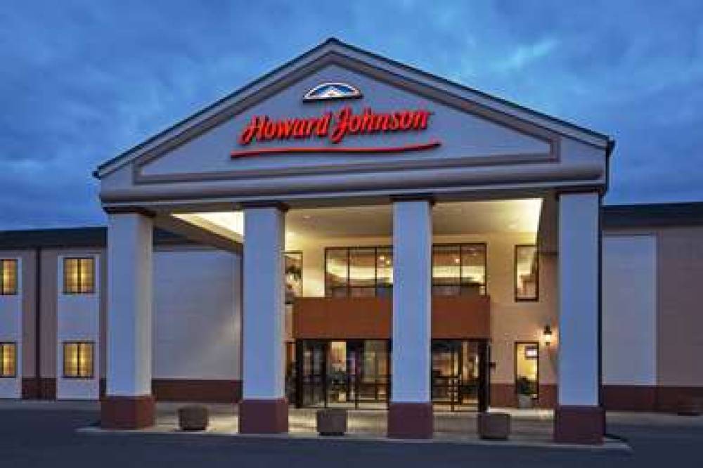 Howard Johnson Plaza Hotel Madison 2