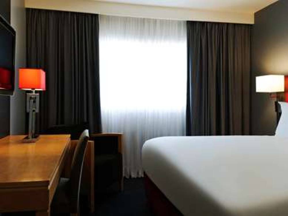 Hotel Mercure Paris CDG Airport & Convention 7