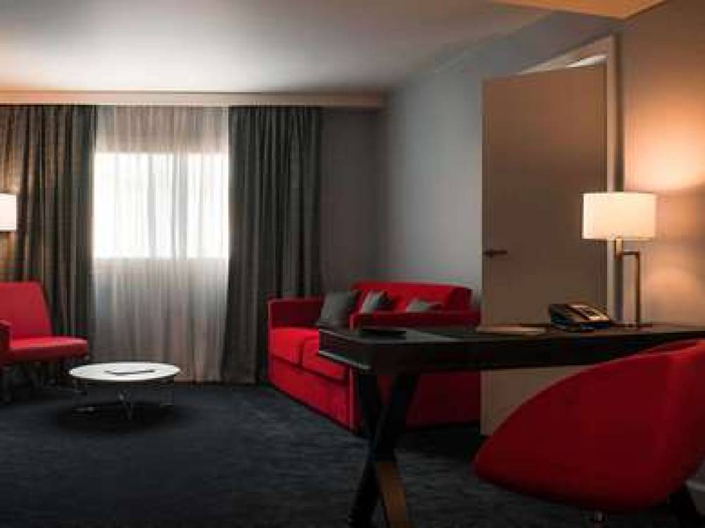 Hotel Mercure Paris CDG Airport & Convention 8