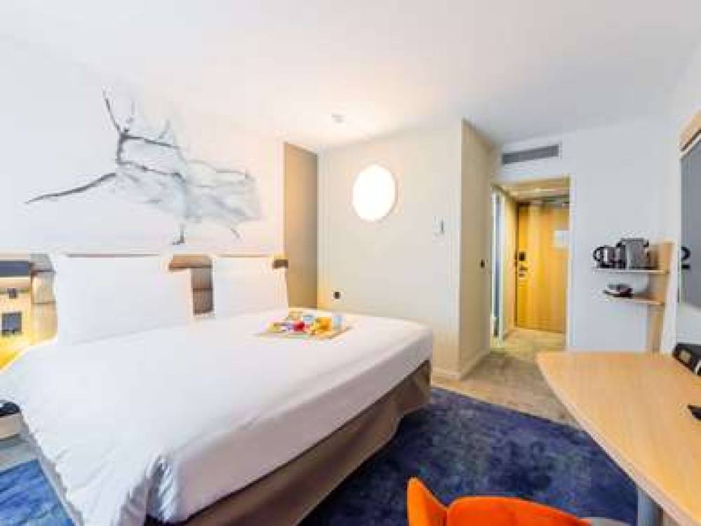 Hotel Mercure Paris Massy Gare TGV 8