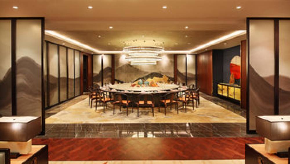 HUALUXE Hotels And Resorts WUXI TAIHU  9