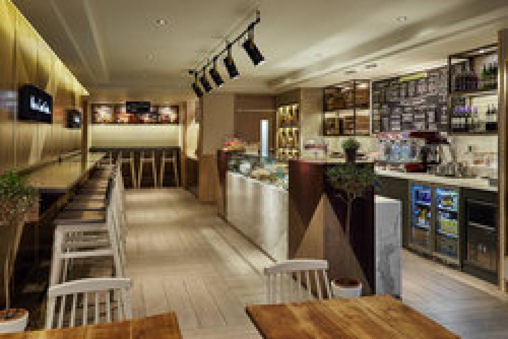 HUB BY PREMIER INN COVENT GARDEN 3