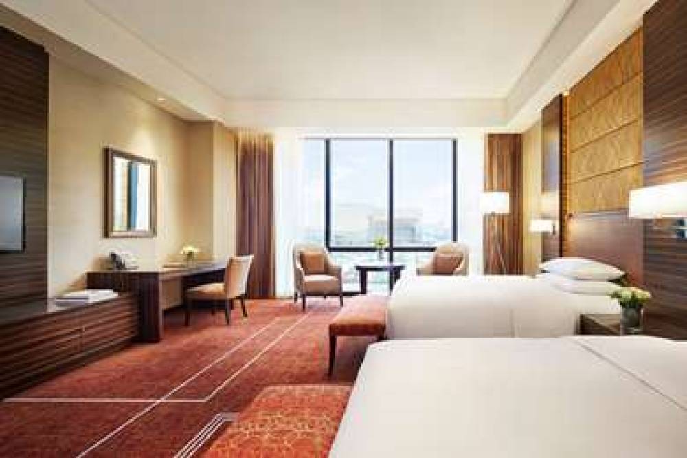 Hyatt City Of Dreams Manila 4