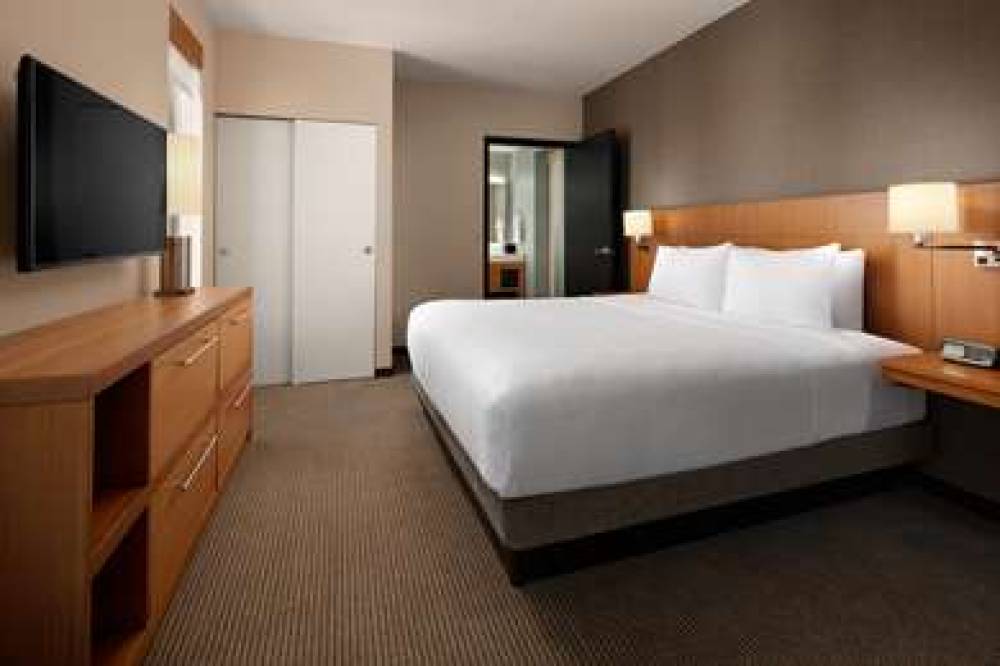 HYATT PLACE CALGARY AIRPORT 4