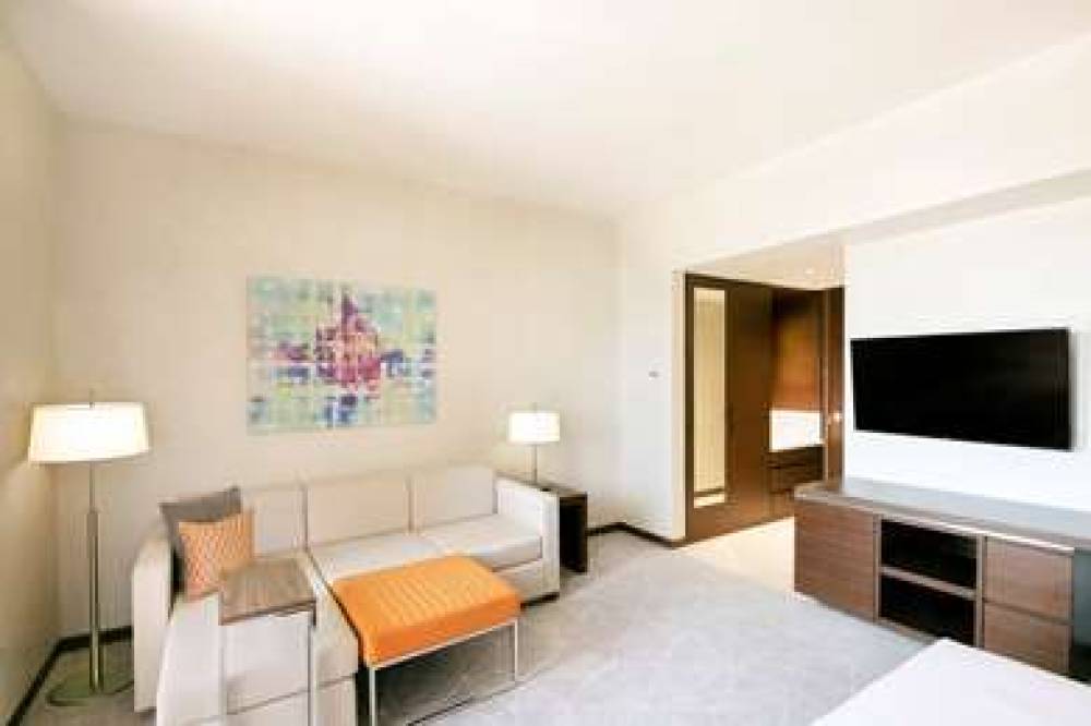 Hyatt Place Dubai Wasl District 8