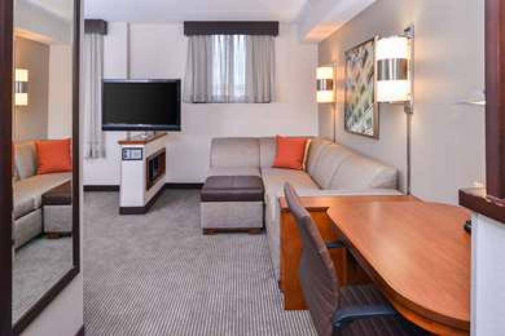 HYATT PLACE HERNDON DULLES ARPT E 6