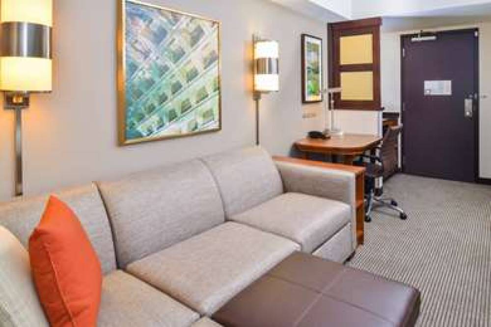 HYATT PLACE HERNDON DULLES ARPT E 5